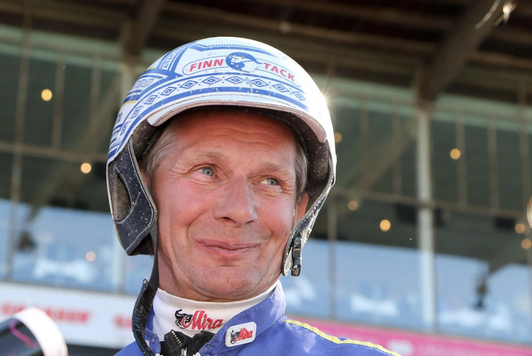 Jorma Kontio ajoi tänä vuonna kolmatta kertaa urallaan Solvallan ajajaliigan voittajaksi.