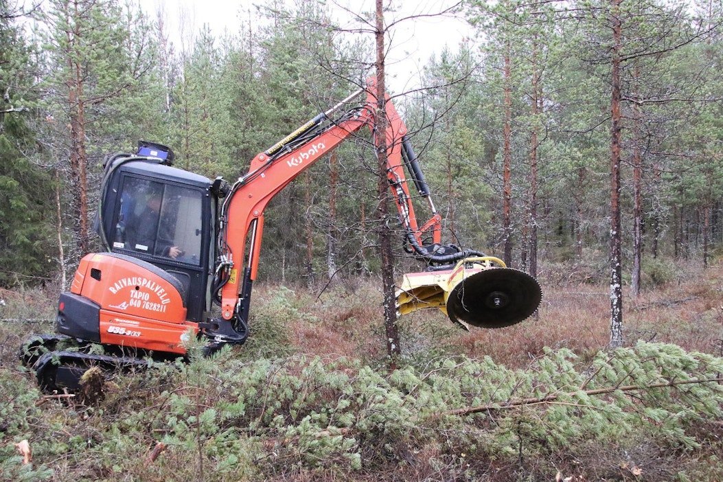 Koneviesti: Taimikoita voi raivata myös koneella – Se on Arto Tapion  ansiota, hän keksi monen tunteman raivauspään - MT Metsä - Maaseudun  Tulevaisuus