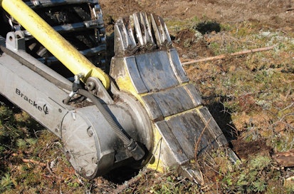 Kylvölaitteen siemensuutin jatkuvatoimisen laikkurin mätäspyörän tyvellä.