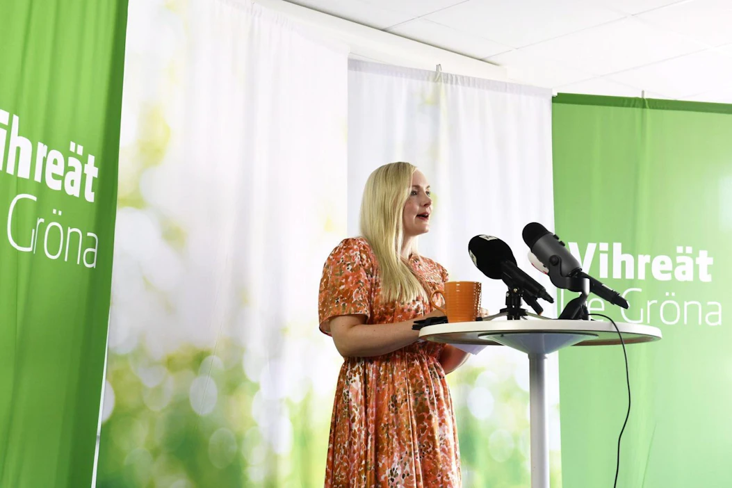 Puheenjohtaja Maria Ohisalo jää loppusyksystä äitiysvapaalle ja hänen tehtävänsä sekä puoluejohtajana että ministerinä tulevat sijaistettaviksi. LEHTIKUVA / Emmi Korhonen