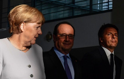 Saksan liittokansleri Angela Merkel, Ranskan presidentti Francois Hollande ja Italian pääministeri Matteo Renzi osallistuivat lehdistötilaisuuteen ennen Berliinin brexit-koukousta eilen. EU-johto jatkaa kokoustusta tänään.