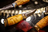 Koristeellinen puukko on monen mieleen niin Suomessa kuin ulkomailla,