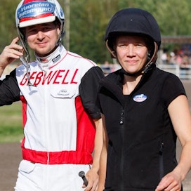 Tehokaksikko Iikka Nurmonen ja Jenni Tuokko ovat laittaneet taas hevoset iskuun ja tulosta tulee. Vuosi 2023 on alkanut kolmen voiton putkella.
