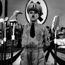 Diktaattoria pidetään kenties Charlie Chaplinin suurimpana teoksena. Presidentti Roosevelt pelkäsi, että elokuva synnyttäisi diplomaattisia jännitteitä suhteissa natsimielisiin maihin.