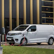 Toyota Proace pohjautuu PSA-yhtymän sähköisiin Citroen ja Peugeot tonniluokan pakettiautoihin. Eroavaisuudet löytyvät lähinnä mallivaihtoehdoista ja varusteluista.