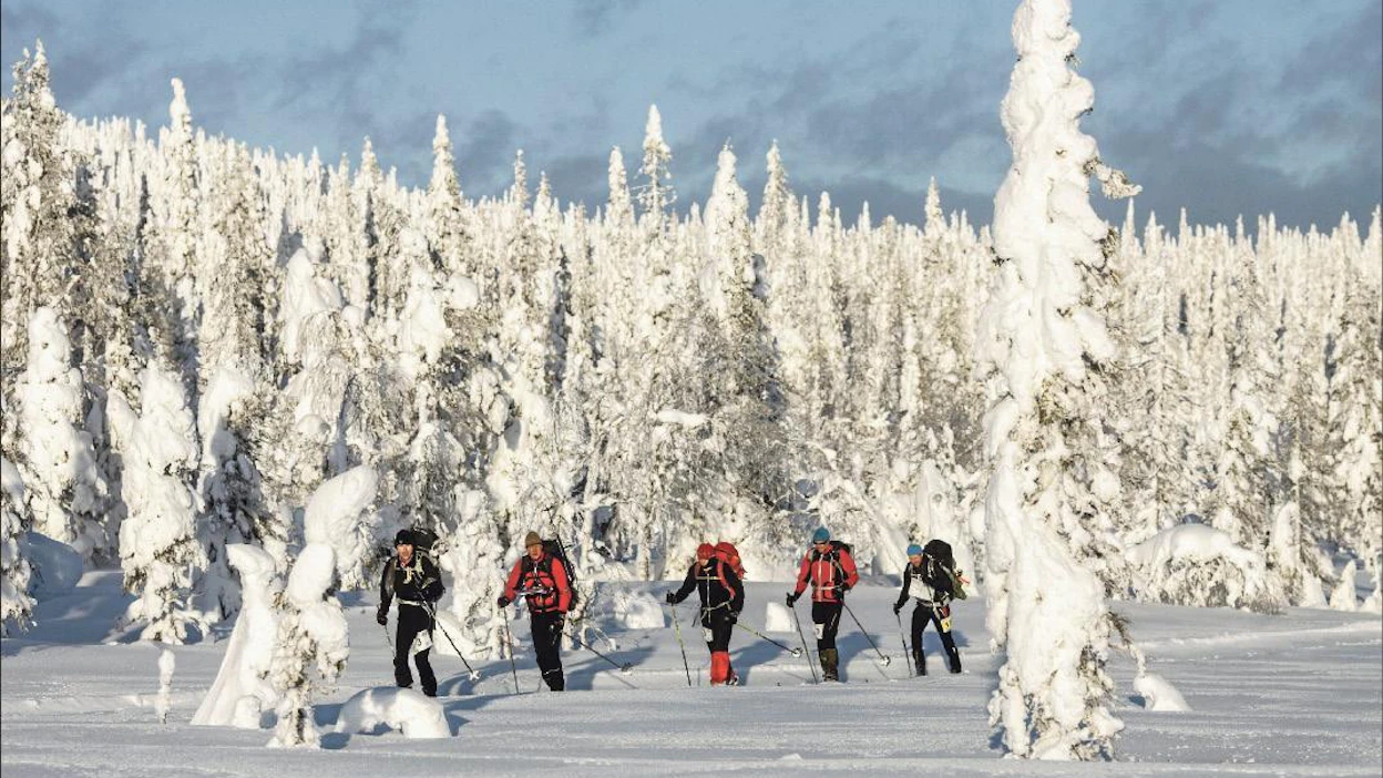 Umpihankihiihdon maailmanmestaruuden vei tänä vuonna kuvassa hiihtävä Finngrip Kuusamo. Nimestään huolimatta joukkueen jäsenet eivät ole kotoisin Kuusamosta vaan Uudeltamaalta ja Keski-Suomesta. Antti Raatikainen