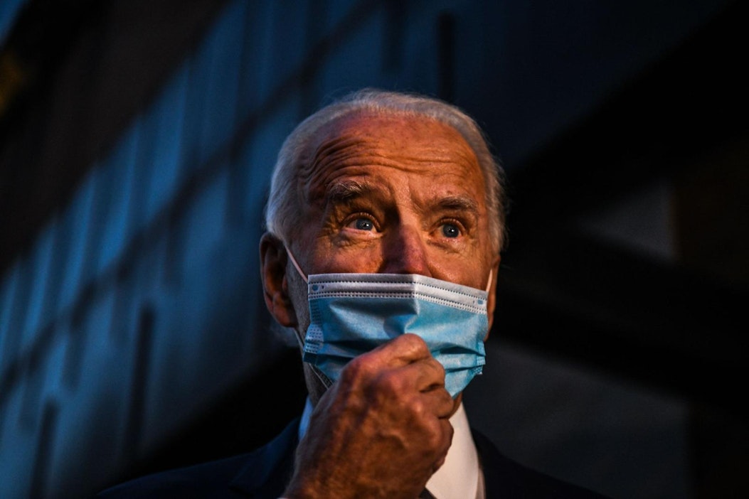 Joe Biden kertoo, että hän ei ole suoraan puhunut Donald Trumpin kanssa. LEHTIKUVA / AFP