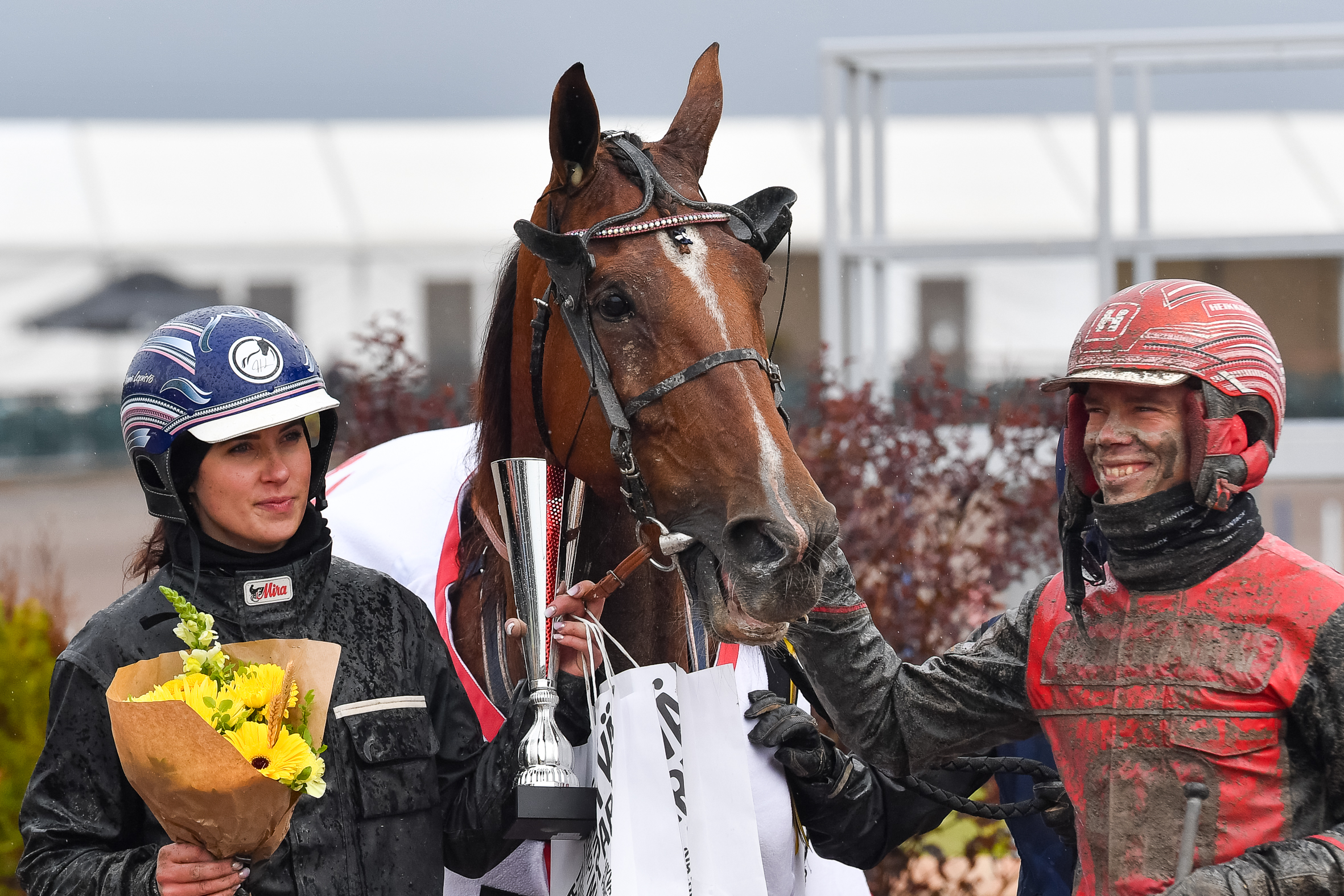 Hanna Lepistö, Ete Jet ja Santtu Raitala oli voittoisa tiimi Lappeessa. Kuva on viime kesältä Härmän PowerParkista.