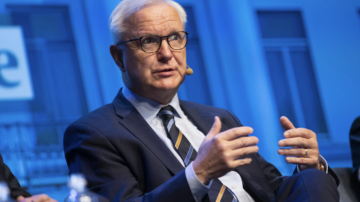 Pirkko Laakkosen mielestä epävakaassa maailmantilanteessa Olli Rehn olisi paras valinta presidentiksi.