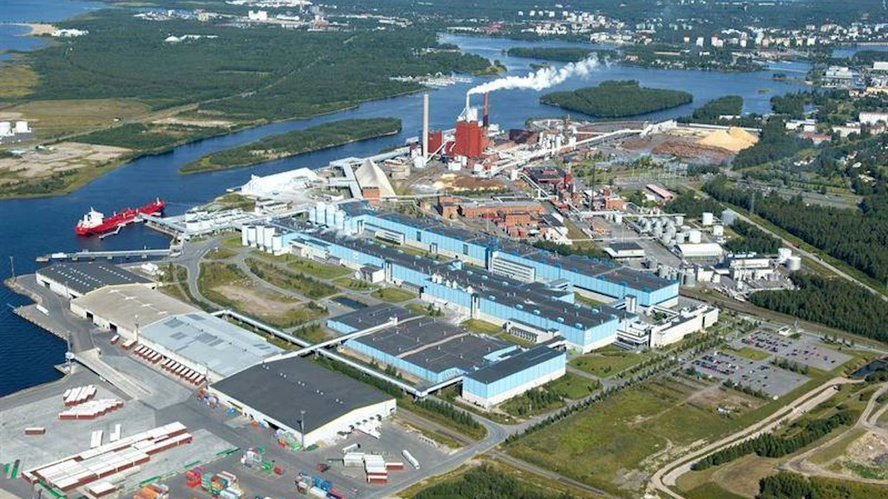 Suunniteltu investointi auttaisi Stora Ensoa yhtiön mukaan vahvistamaan sen asemaa kasvavilla kuluttajapakkauskartonki- ja pakkausratkaisumarkkinoilla.