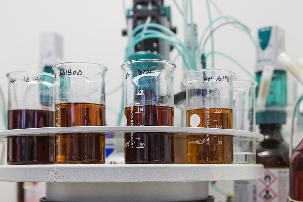 UPM tuottaa mäntyöljystä biodieseliä 100 000 tonnia vuodessa.