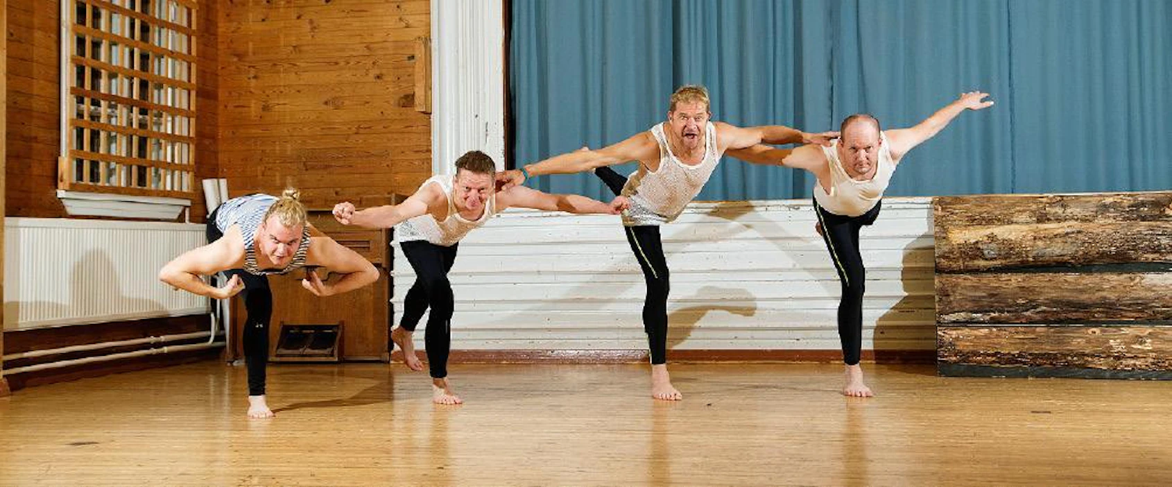 Kylien miehet Niklas Väyliö, Jyrki Lilleberg, Arto Vedenpää ja Hanns-Jyrki Sajaniemi heittäytyivät mukaan kalenteriprojektiin.