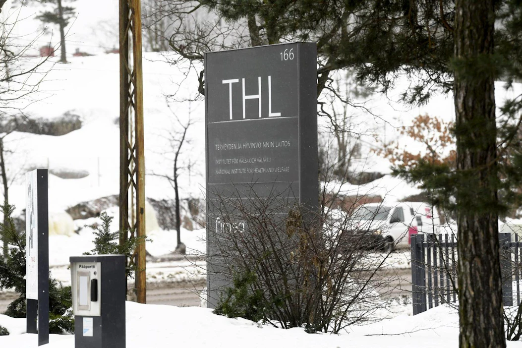 Hiihtolomaviikkojen aikana matkailu voi lisätä taudin leviämisen todennäköisyyttä myös alueille, joissa tautitilanne on rauhallisempi, THL ja STM varoittavat. LEHTIKUVA / VESA MOILANEN