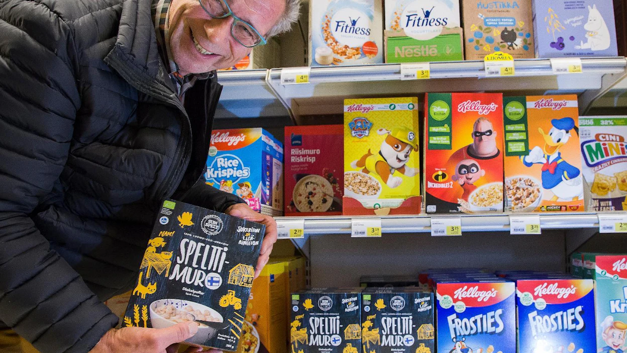 Kari Kaipaisella on aina ollut palo myyntimieheksi. Alle 15-vuotiaana hän myi Mikkelin torilla itse keräämiään ja niputtamiaan kieloja 3 000 markalla kesässä. Nyt kaupattavana on speltti.