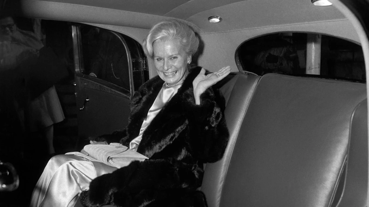 Kansallisteatteri järjestää tiistaina suruliputuksen Kyllikki Forssellille. Kuvassa näyttelijä syksyllä 1984. LEHTIKUVA / ARI OJALA