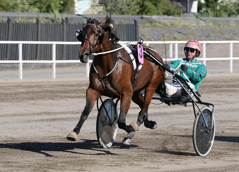 Viime lauantaina SE-tuloksen painellut Ranch Kelly tähtää Suur-Hollola-ajoon ja jättää Kymi GP:n väliin.