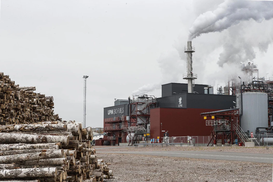 Lappeenrannan biojalostamo on yksi paikoista, joissa metsäteollisuus pyrkii luomaan uutta.