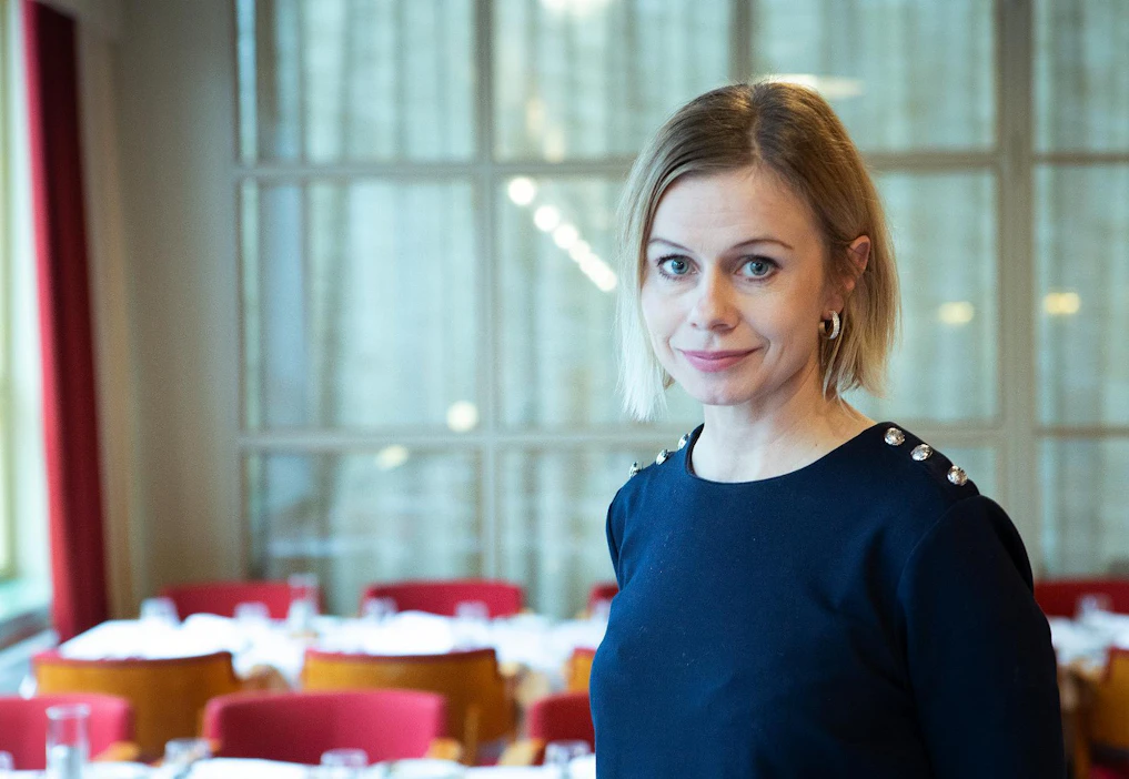 EU on ollut turvallisuuspoliittisissa toimissaan yhtenäisempi kuin vuosiin. Tämä luo tärkeän momentumin myös eurooppalaisen puolustuksen seuraaville – toivottavasti suurillekin – askelille, kirjoittaa Riikka Pakarinen.