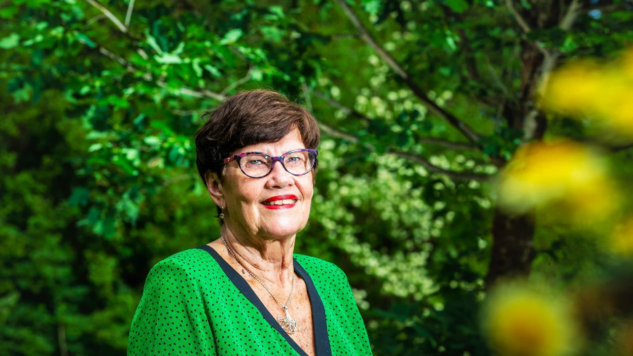 "Olen lähtenyt politiikkaan puolustamaan heikompia, koska vahvat pärjäävät muutenkin", Sirkka-Liisa Anttila muistuttaa.