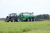 Agronic HXA II on harvinaislaatuisen kattavasti varusteltu lietevaunu, josta löytyy uusia ominaisuuksia käytön helpottamiseen ja pellon tiivistymisen vähentämiseen.