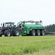 Agronic HXA II on harvinaislaatuisen kattavasti varusteltu lietevaunu, josta löytyy uusia ominaisuuksia käytön helpottamiseen ja pellon tiivistymisen vähentämiseen.