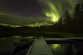 Revontulien katselu voi häiriintyä ihmisen aiheuttaman valosaasteen vuoksi. Arkistokuva.