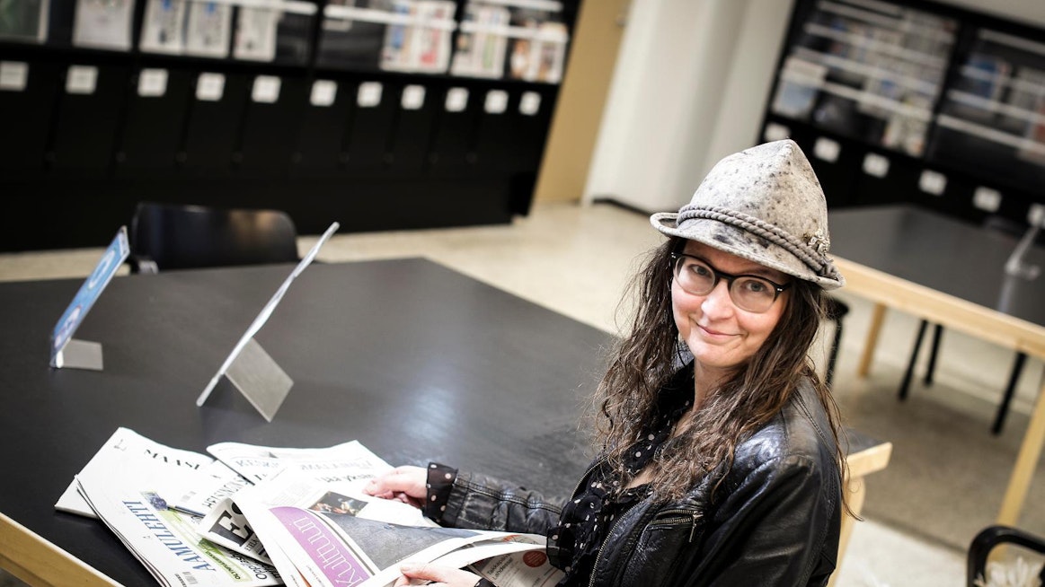 Perinteinen media toimii Wikipedialle sekä tiedon lähteenä että sen merkittävyyden vahvistajana, kertoo Johanna Janhonen.