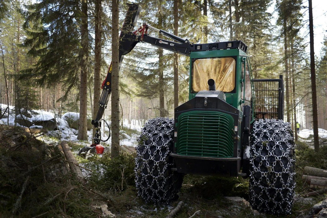 Teollisuuden uudet tilaukset nousivat joulukuussa, mutta koko vuonna tuli miinusta.