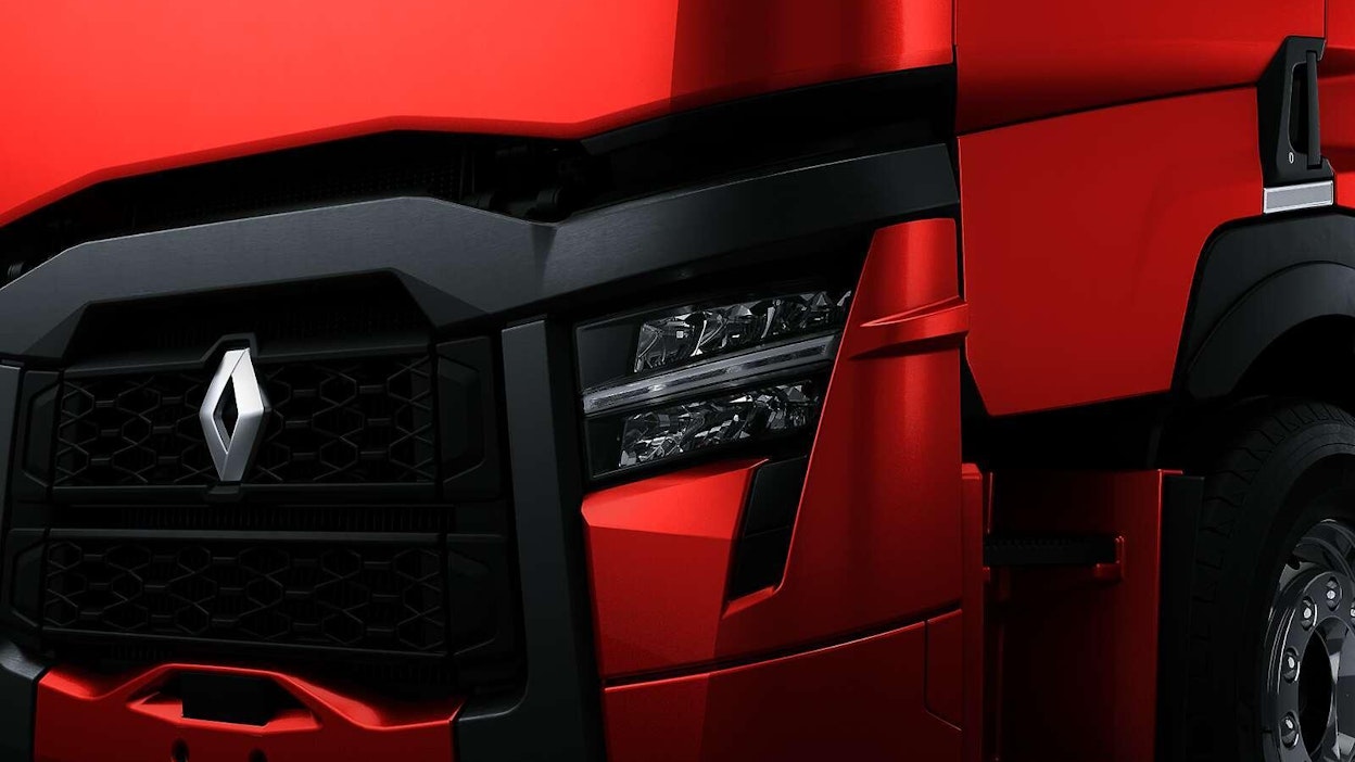 Renault Trucksin T-, C- ja K-sarjat uudistuvat tänä vuonna. Ensiksi esitellään T- ja T-High - täysin uudella tavalla Euro Truck Simulator 2 -pelin muodossa.