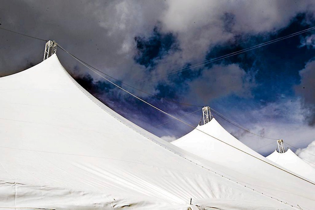 Suviseurat Räyskälän lentokentällä Lopella.