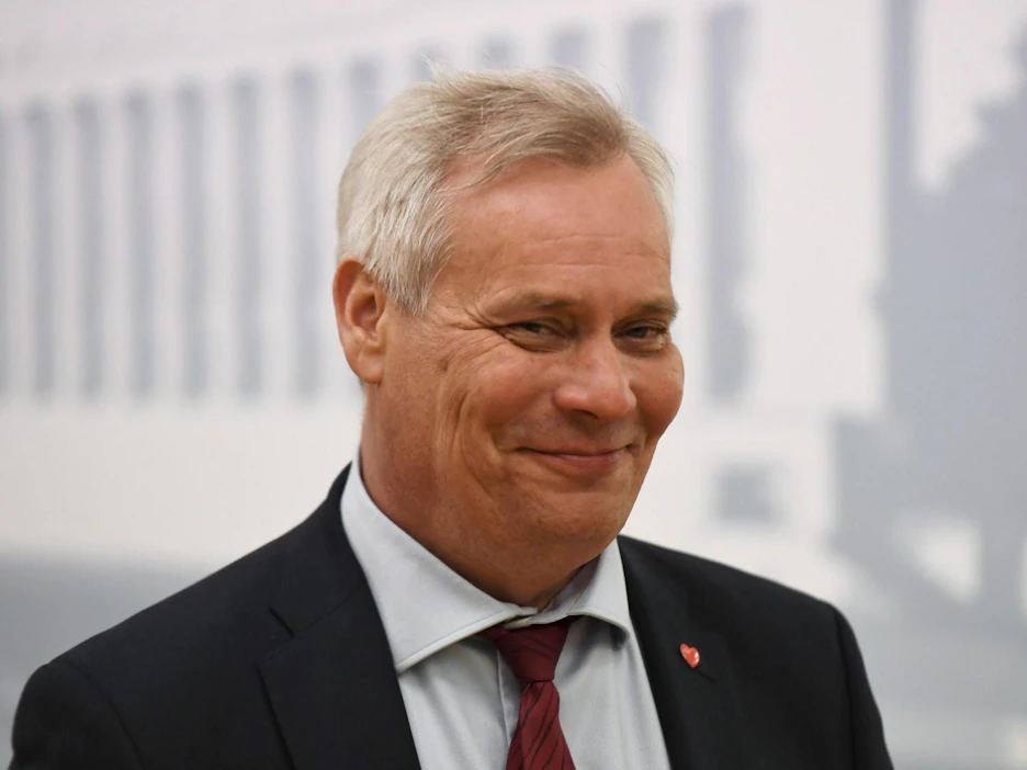 SDP:n puheenjohtaja Antti Rinne toivoo, että tiedustelulainsäädännön uudistukseen otetaan niin paljon aikaa, että riittävä harkinta tulee tehdyksi. LEHTIKUVA / MARKKU ULANDER