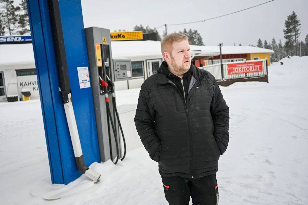 Yrittäjä Mika Kuusela Rovaniemeltä on huolissaan kuljetusalan lakon seurauksista. Lappia uhkaa mahdollisesti polttoainepula.
