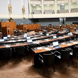 Kunnanvaltuustoon on Uutissuomalaisen keräämien tietojen mukaan pyrkimässä ainakin 174 istuvaa kansanedustajaa.