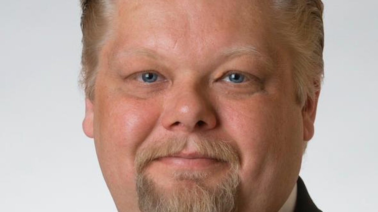 Kansanedustaja Jari Ronkainen toivoo, että uskonnollista teurastusta säädeltäisiin tarkemmin.