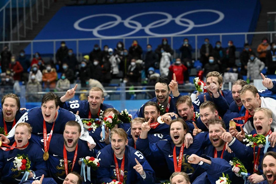 Leijonat voitti nyt kultaa ensimmäisen kerran olympialaisissa. Hopeaa tuli Calgaryssa 1988 ja Torinossa 2006.