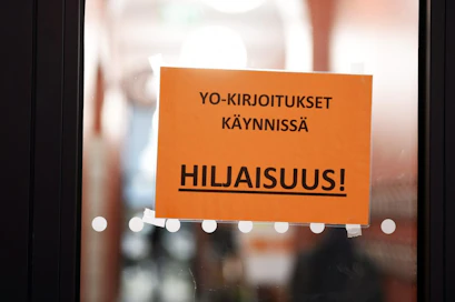 Ylioppilastutkintoon on ilmoittautunut noin 47 000 kokelasta eli noin 4 000 enemmän kuin viime keväänä. LEHTIKUVA / EMMI KORHONEN