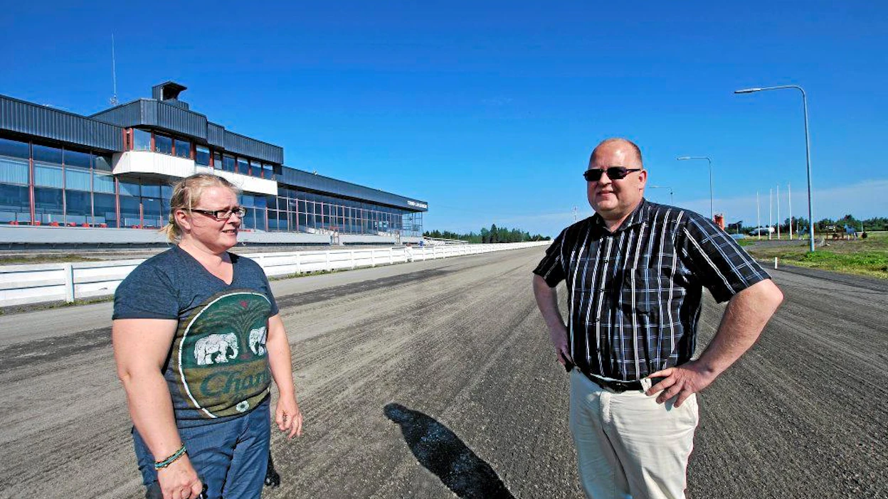 "Laivakankaan raviradan tulos on kohentunut tänä kesänä mittavien investointien jälkeen", toteavat raviradan puheenjohtaja Markku Sadinmaa ja raviradan puuhanainen Tanja Posti Torniosta.