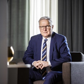 Suomen Pankin johtaja Olli Rehn on kansan suosikki seuraavaksi presidentiksi.