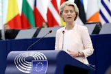 Ursula von der Leyen äänestettiin komission johtoon 401 äänellä. LEHTIKUVA / AFP. 