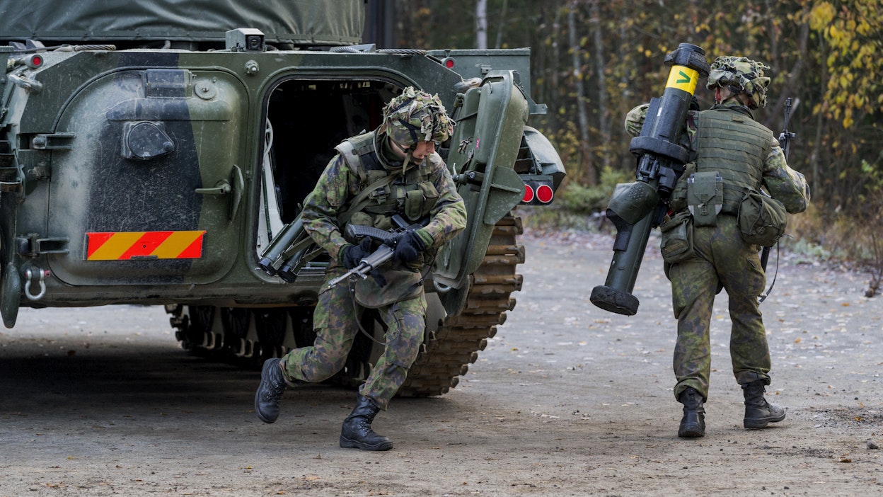 Maanantaina palvelukseen astuneet 12 tuhatta alokasta ovat mainio esimerkki yleiseen asevelvollisuuteen perustuvasta suomalaisesta puolustuskyvystä. 