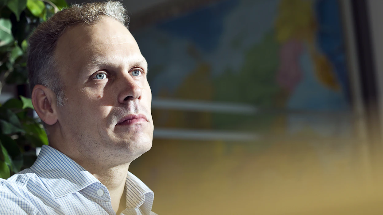 ”Venäjä on käyttänyt aiemmin säästettyjä varoja sodankäyntiin. On seuraava mielenkiintoinen kysymys, kuinka kauan sitä voi jatkaa”, sanoo Suomen Pankin tutkimuspäällikkö Iikka Korhonen.