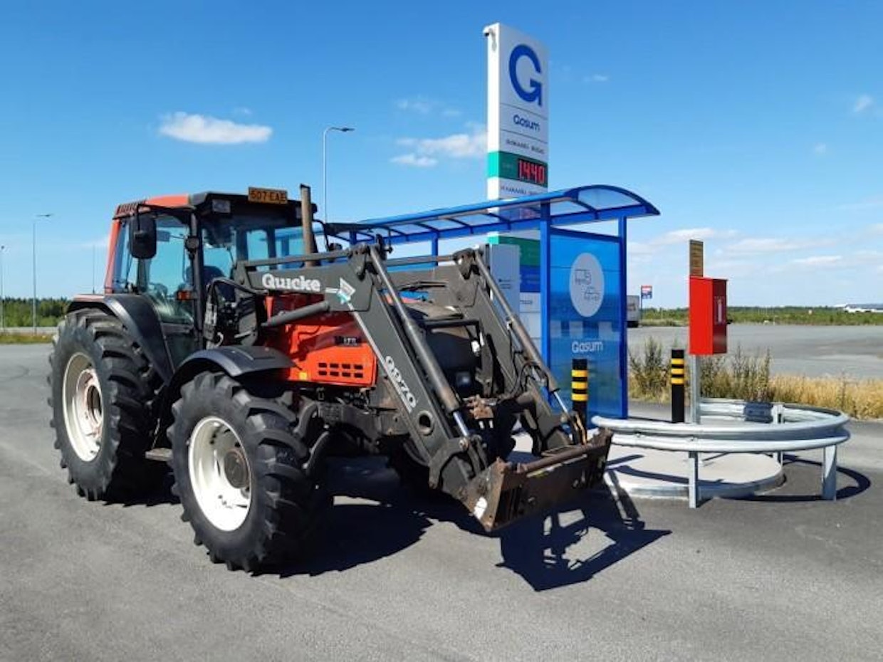 Dual-fuel -laitteisto Valtrassa on koekäytetty tankkausasemalta ostetulla kaasulla.