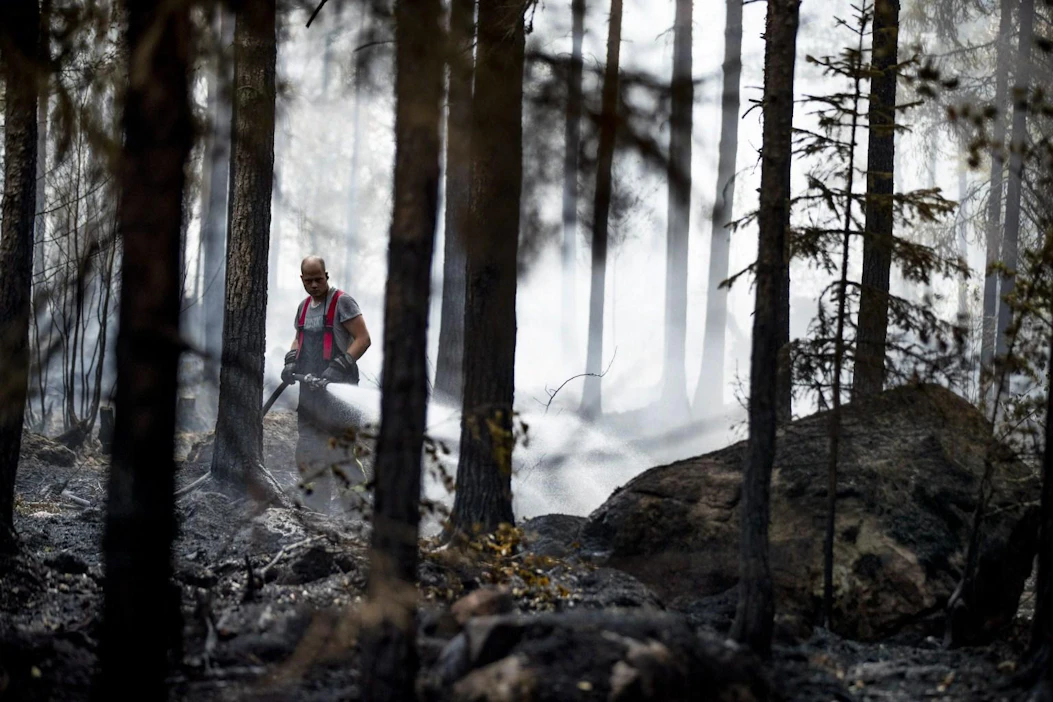 Hälytys Pyhärannan metsäpalosta tuli keskiviikkona alkuillasta. Torstaina sammustustyöt olivat täydessä vauhdissa.