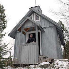 Jouko Lehtinen yllättyi kappelinsa suosiosta. Hän ei pahastuisi, jos joululauluja käytäisiin laulamassa porukalla. Jouni Hirn