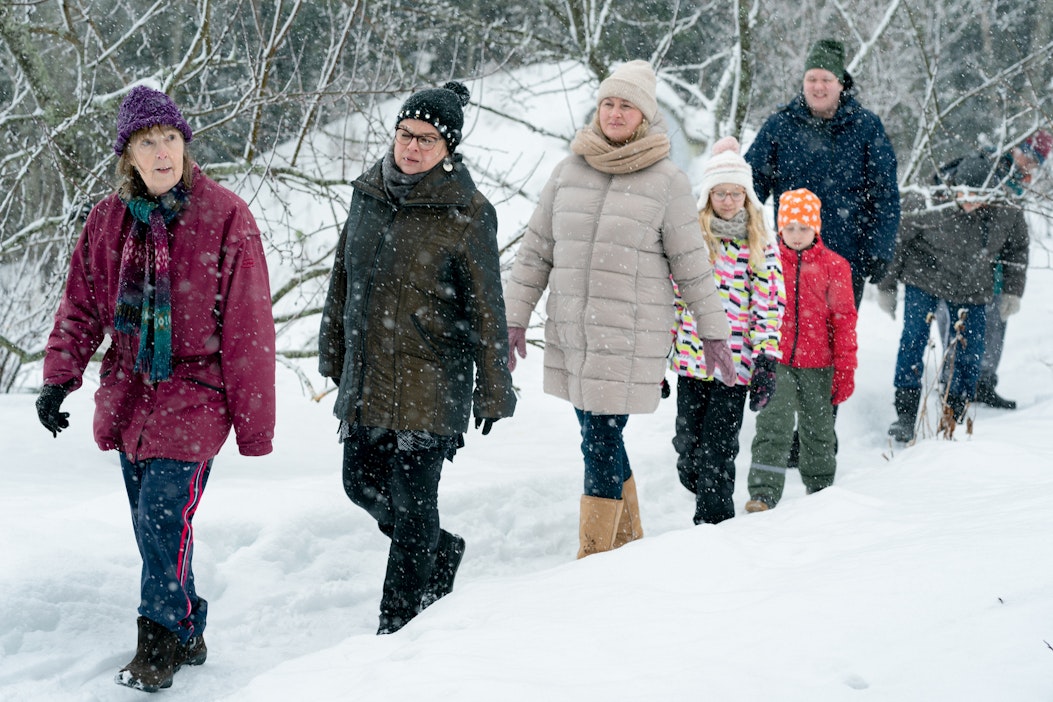 Suomalainen draamaelokuva Mummola nähdään tv:ssä aattoiltana.