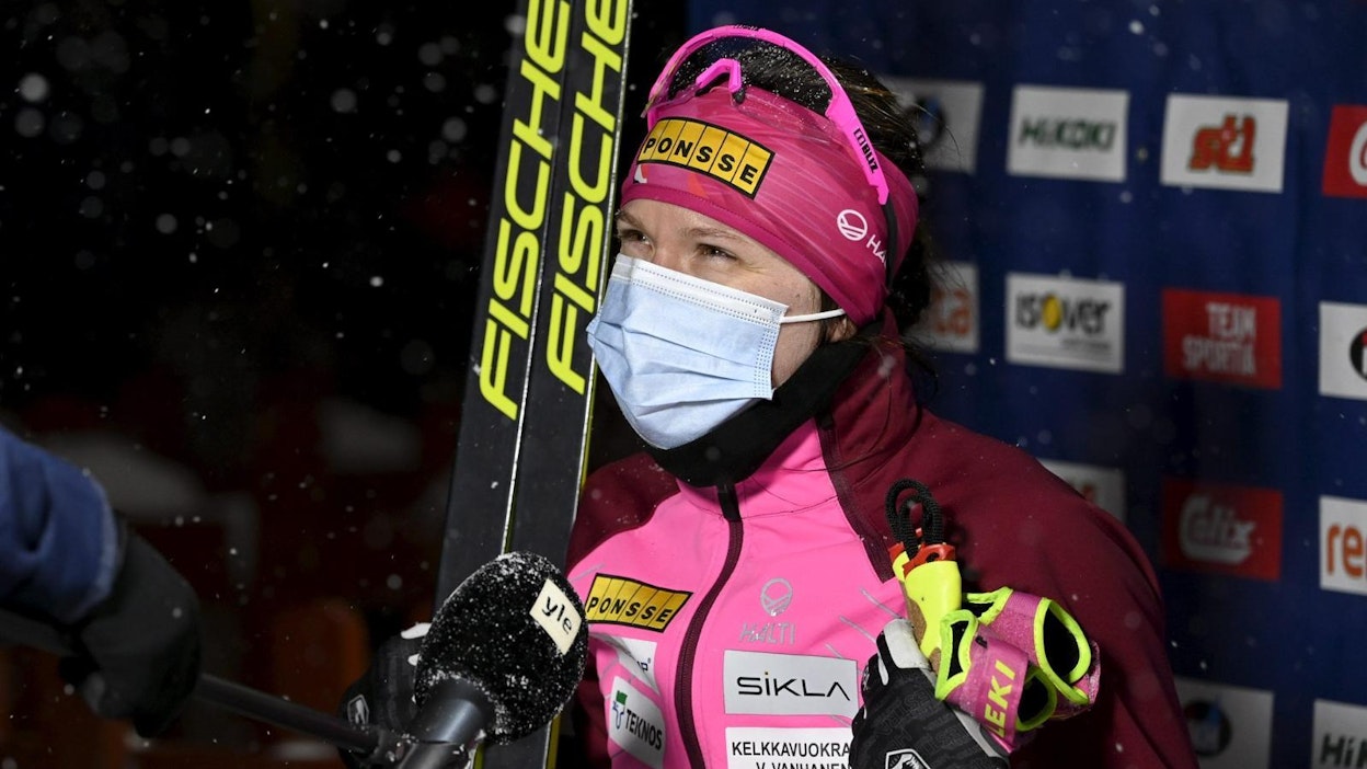 Kerttu Niskanen kellotti ajan 14.20,0. LEHTIKUVA / Emmi Korhonen