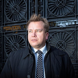 Puolustusministeri Antti Kaikkonen vakuuttaa, että kenttäpiispan blogitekstistä otetaan opiksi.