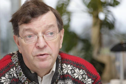 Paavo Väyrynen.