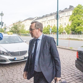 Elinkeinoministeri Mika Lintilää on arvailtu uudeksi valtiovarainministeriksi.