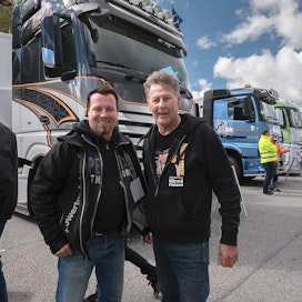 Yrittäjä Juha Ristimaa ja järjestäjä Mikko Nukala jännittävät, yltääkö Power Truck Show&apos;n kävijämäärä 35 000 henkilöön.